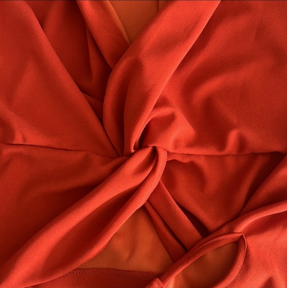 Twist Front High Low Waist Shirt - Picture 7 of 8